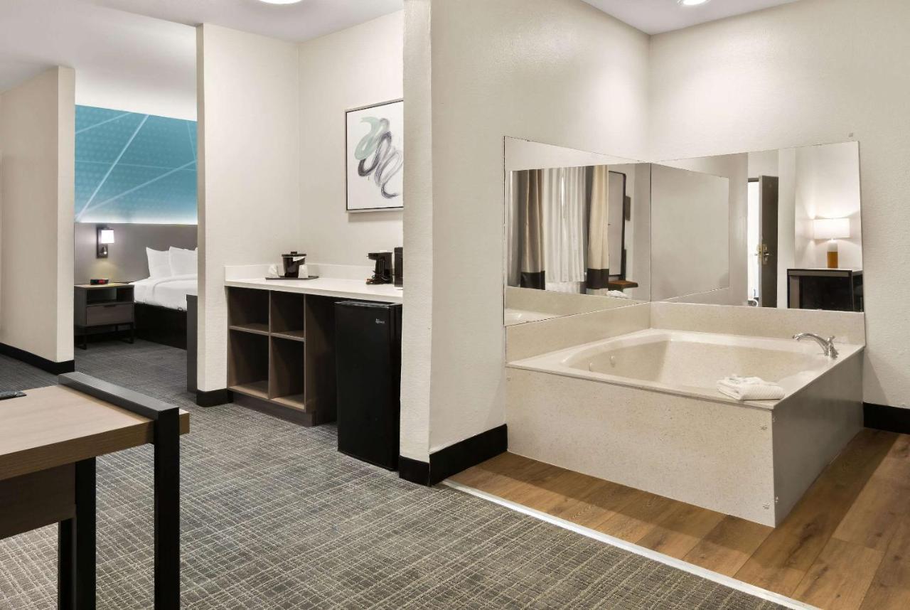 Comfort Suites Fort Worth North Fossil Creek Exterior foto